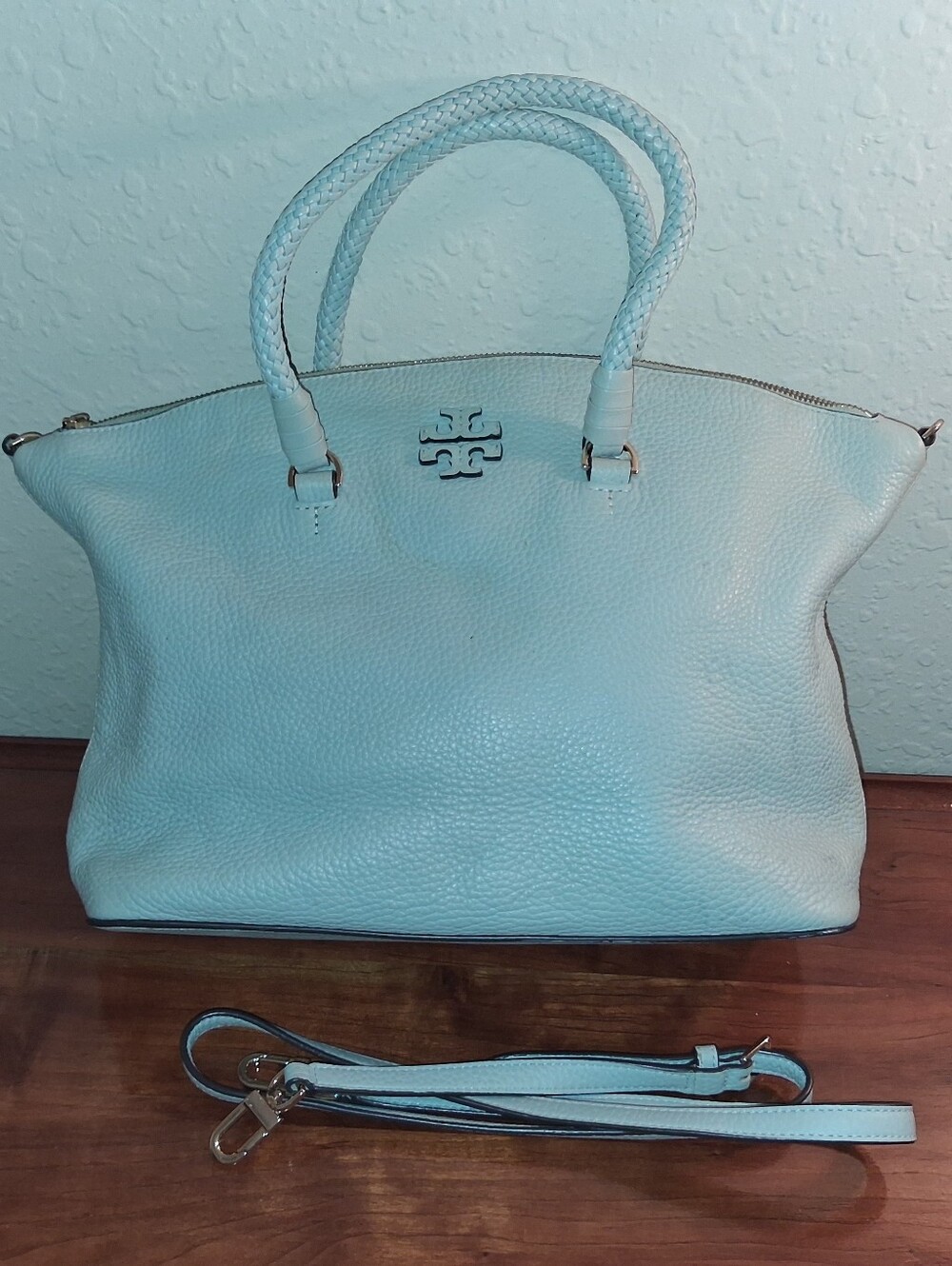 TORY BURCH LIGHT BLUE LEATHER HAND BAG W/ BRAIDED HANDLES